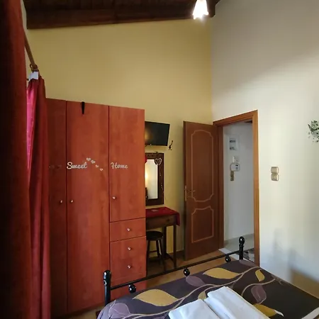 Villa Optasia Karpenísion